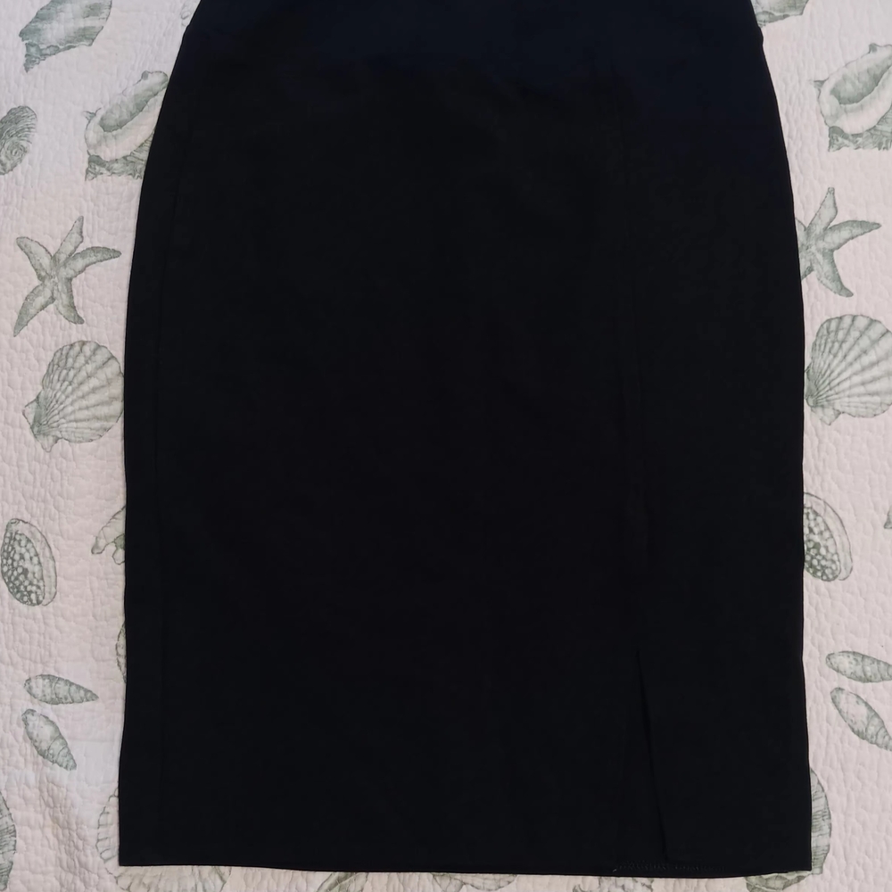 Elegant Black Pencil Skirt
